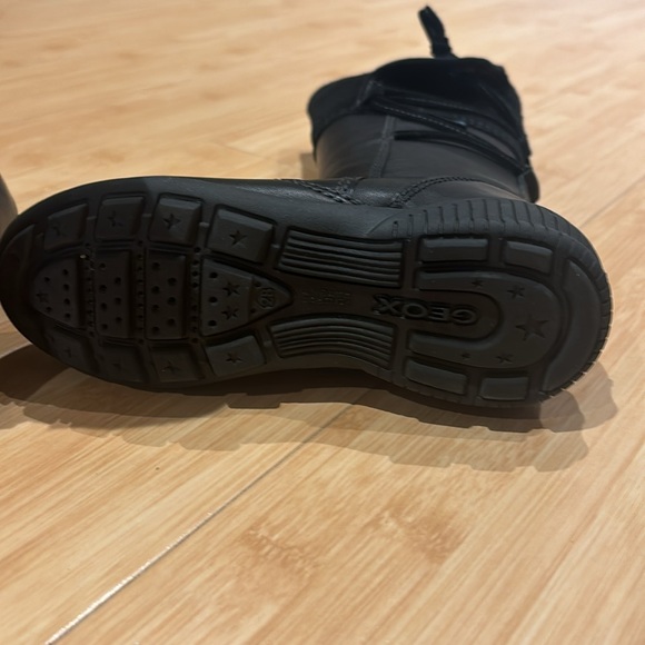 GEOX ITALY- UNWORN toddler leather boot - Picture 4 of 4